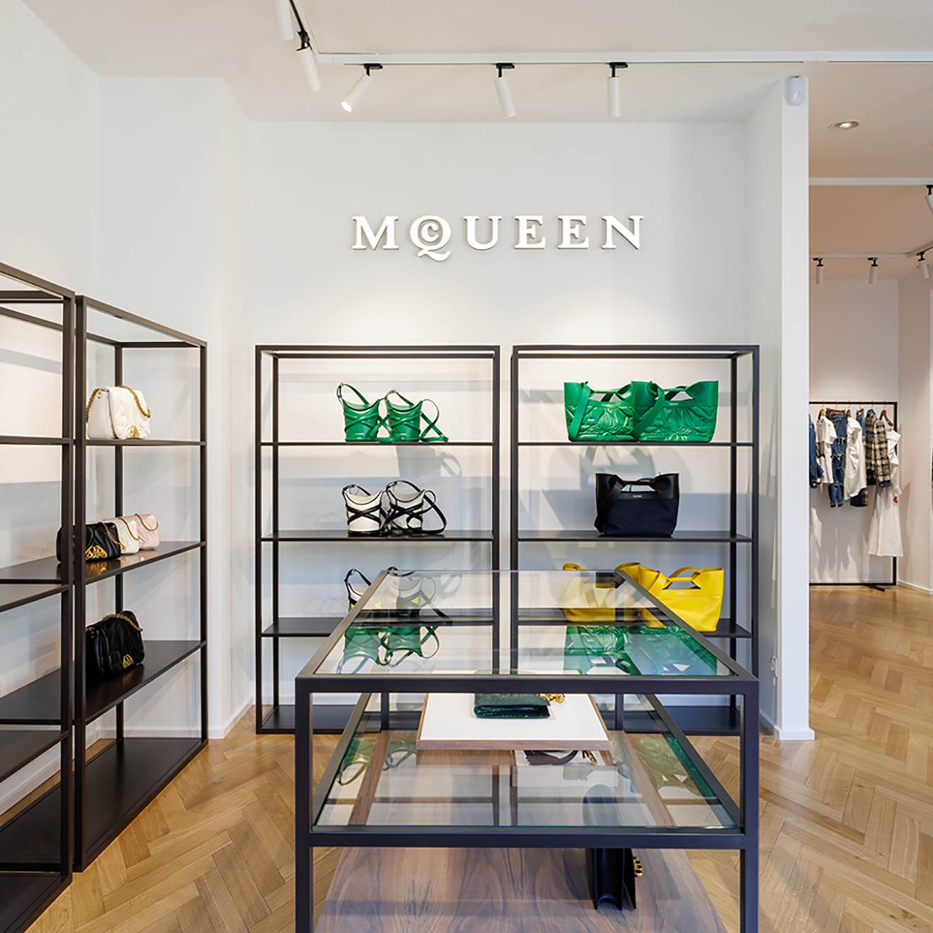 McQueen im Designer Outlet Parndorf